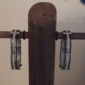 Black bead and silver stretch bracelets